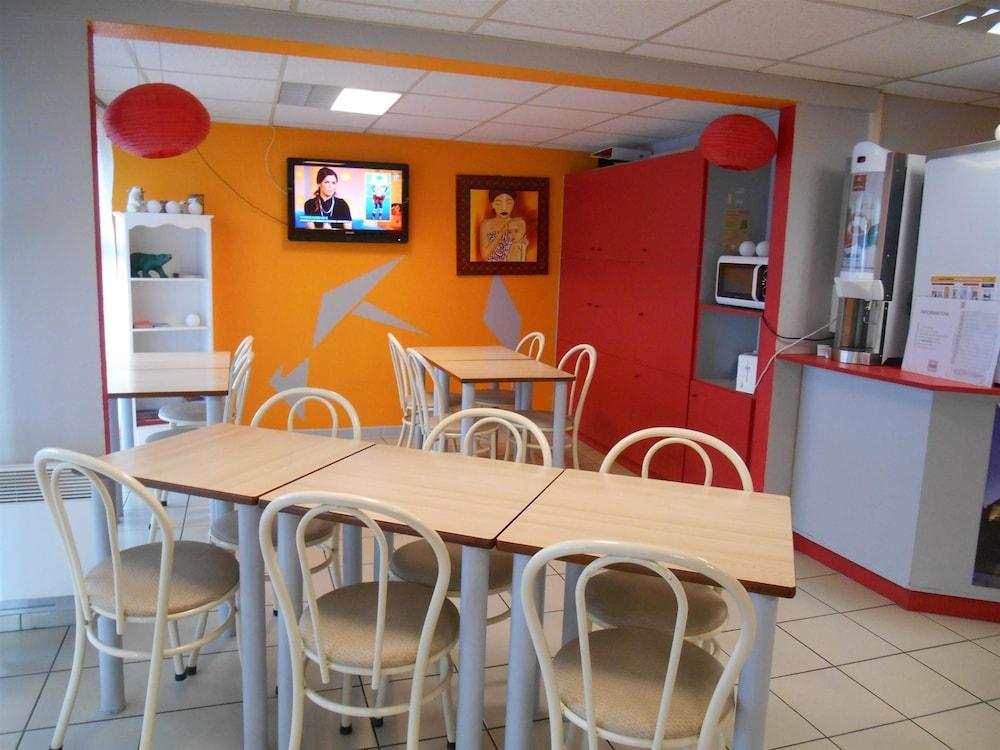 Premiere Classe Montlucon Saint Victor Exteriör bild