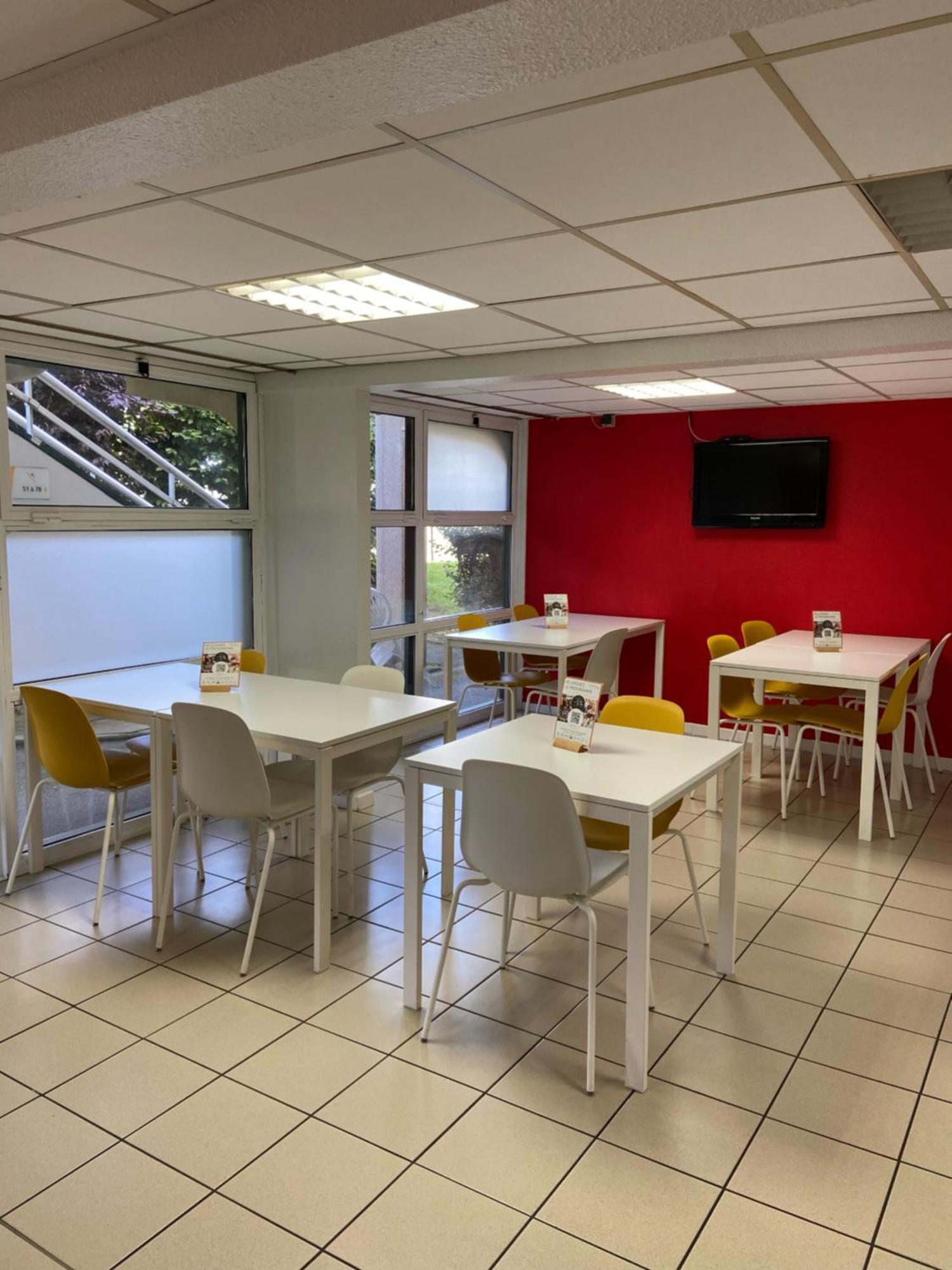 Premiere Classe Montlucon Saint Victor Exteriör bild