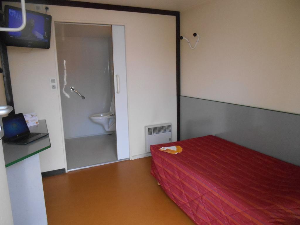 Premiere Classe Montlucon Saint Victor Exteriör bild
